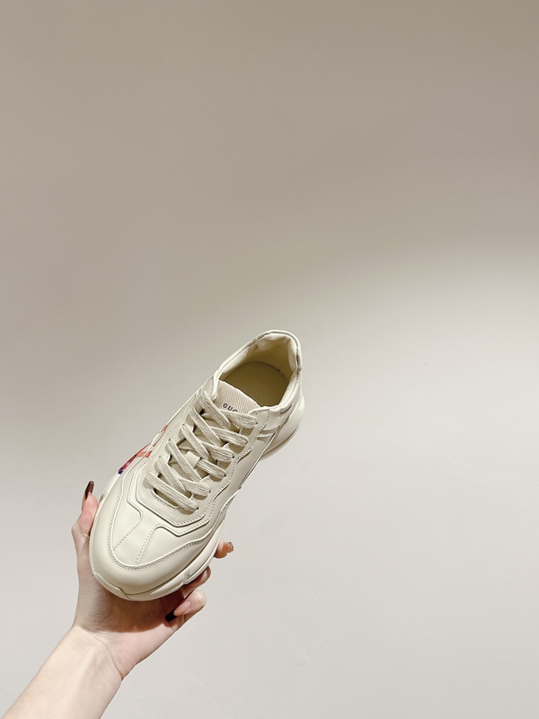 グッチ靴全体デザイン